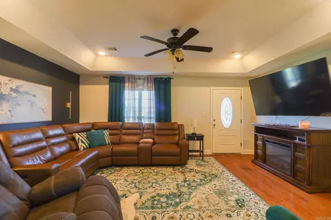 Living - 1209 Dillon Dr, Trumann, AR 72472 photo 2 of 2