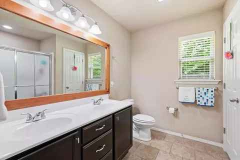 Bath - 2700 Brighton Pl, Benton, AR 72015 photo 1 of 4