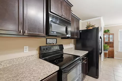 Kitchen - 2700 Brighton Pl, Benton, AR 72015 photo 5 of 8
