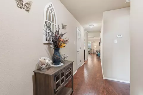 Entry Way - 2700 Brighton Pl, Benton, AR 72015 photo 3 of 6