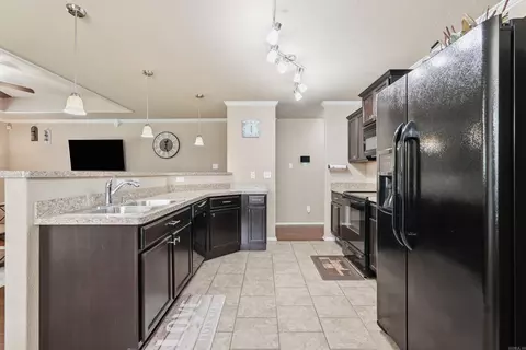 Kitchen - 2700 Brighton Pl, Benton, AR 72015 photo 1 of 8