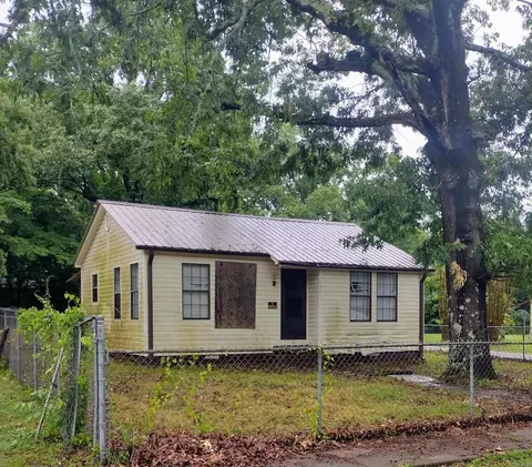 1027 Jefferson St, Malvern, AR 72104