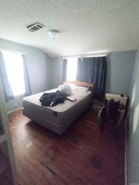Bedroom - 1027 Jefferson St, Malvern, AR 72104 photo 1 of 1