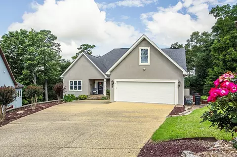 8 Eagle Crest Cv, Little Rock, AR 72205