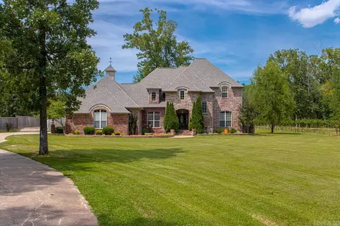 42 Oakwood Dr, Vilonia, AR 72173