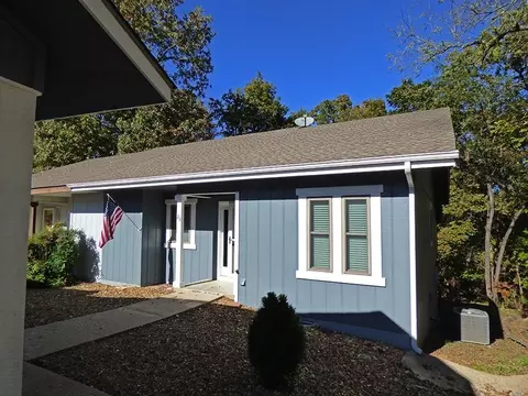 28 Spring River Ln, Cherokee Village, AR 72529
