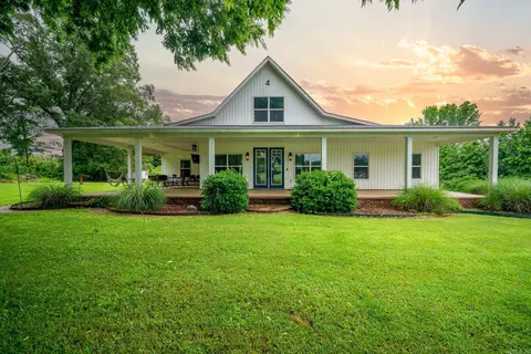 25 Pocahontas Ct, Conway, AR 72032