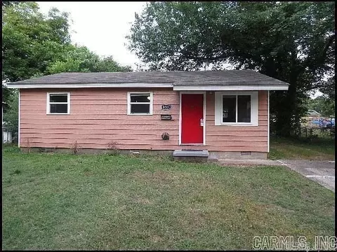 912 Greenlea Dr St, North Little Rock, AR 72117