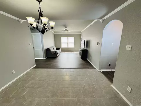 Living - 103 Sunflower Ln, Beebe, AR 72012 photo 1 of 4