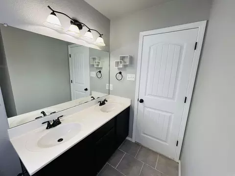 Bath - 103 Sunflower Ln, Beebe, AR 72012 photo 3 of 4