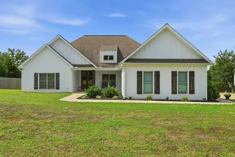 64 Hargrove Rd, Greenbrier, AR 72058