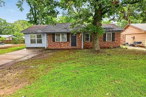 1119 Ray Rd, Jacksonville, AR 72076