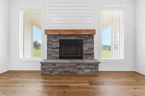 Living - 10634 Gunter Loop, Benton, AR 72019 photo 3 of 6
