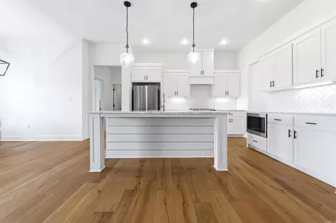 Kitchen - 10634 Gunter Loop, Benton, AR 72019 photo 1 of 4