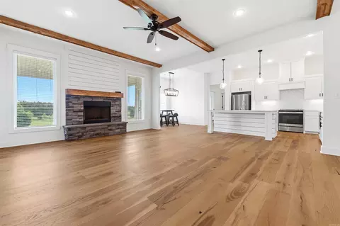 Living - 10634 Gunter Loop, Benton, AR 72019 photo 1 of 6