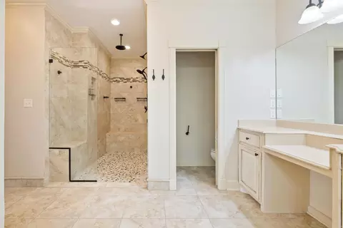 Bath - 4223 Peeler Bend Rd, Benton, AR 72019 photo 4 of 7