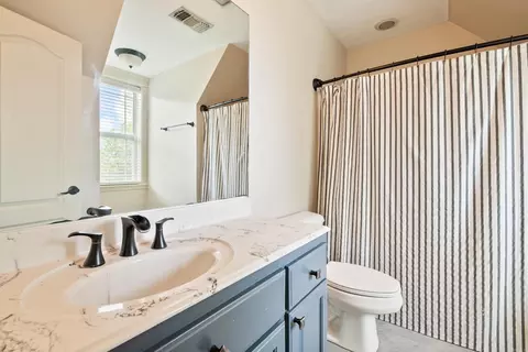 Bath - 4223 Peeler Bend Rd, Benton, AR 72019 photo 6 of 7
