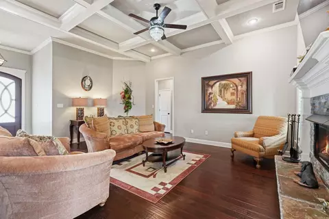 Living - 3221 Robbins Dr, Bryant, AR 72022 photo 1 of 4