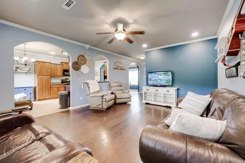 Living - 115 Earnhardt Cir, Cabot, AR 72023 photo 1 of 1