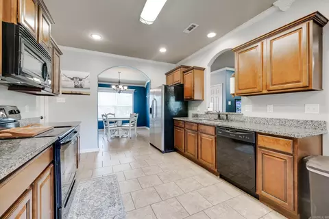 Kitchen - 115 Earnhardt Cir, Cabot, AR 72023 photo 1 of 2