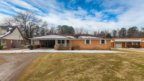 6707 Blue Hill Rd, North Little Rock, AR 72118