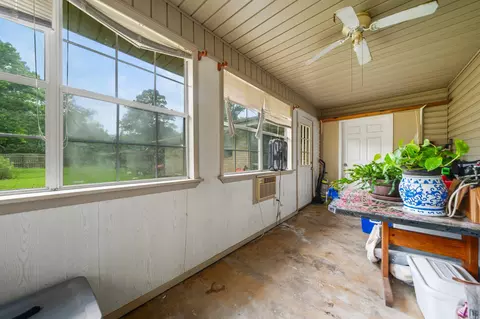 Exterior - 1108 E Crayton St, Gurdon, AR 71743 photo 6 of 12