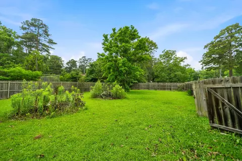 Exterior - 1108 E Crayton St, Gurdon, AR 71743 photo 11 of 12