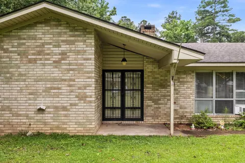 Exterior - 1108 E Crayton St, Gurdon, AR 71743 photo 2 of 12