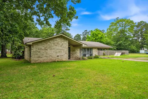 Exterior - 1108 E Crayton St, Gurdon, AR 71743 photo 4 of 12