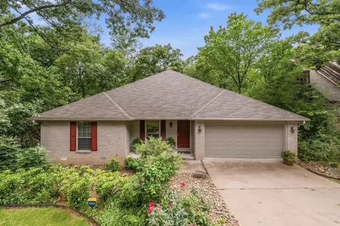 9 E Lake Dr, North Little Rock, AR 72116
