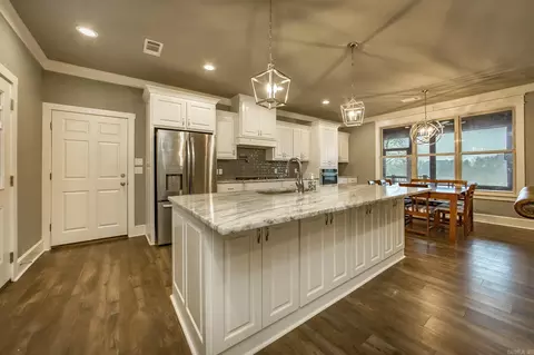 Kitchen - 5415 Hwy 67, Haskell, AR 72015 photo 4 of 4