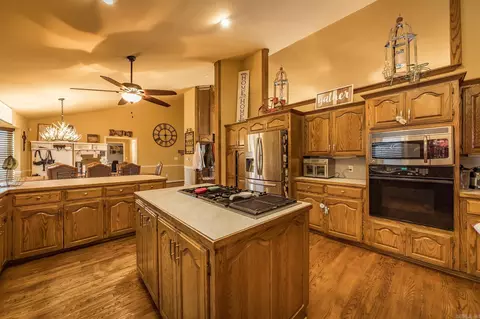 Kitchen - 5415 Hwy 67, Haskell, AR 72015 photo 2 of 4