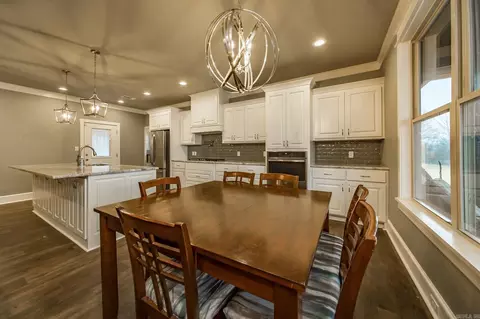 Dining - 5415 Hwy 67, Haskell, AR 72015 photo 2 of 2