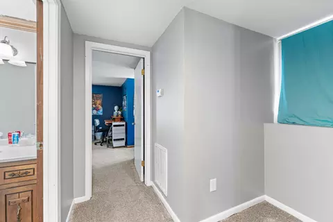 Entry Way - 40 Rosewood Dr, Beebe, AR 72012 photo 7 of 9