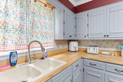 Kitchen - 40 Rosewood Dr, Beebe, AR 72012 photo 2 of 7