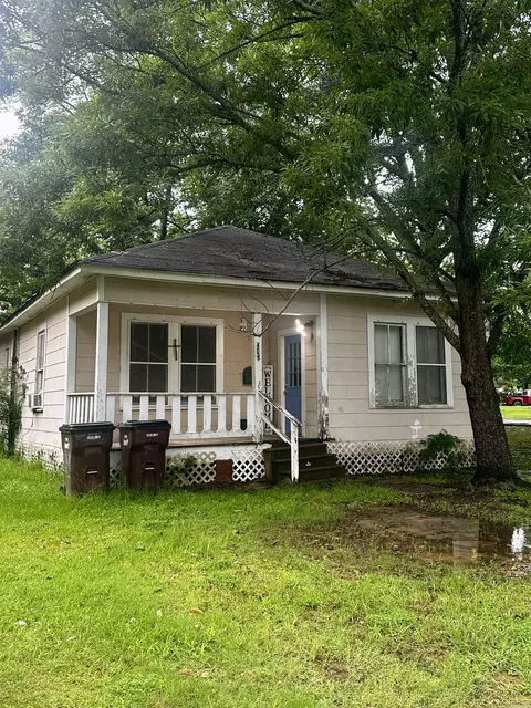 404 Cedar St, Crossett, AR 71635