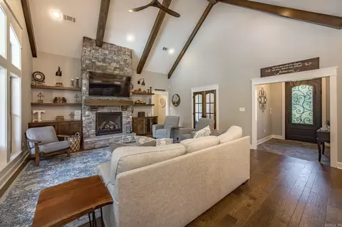 Living - 3100 York Ln, Conway, AR 72034 photo 2 of 3
