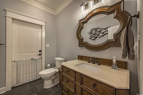 Bath - 3100 York Ln, Conway, AR 72034 photo 5 of 6