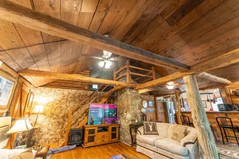 Living - 75 County Road 7280, Caulfield, MO 65626 photo 2 of 3