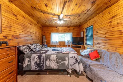 Bedroom - 75 County Road 7280, Caulfield, MO 65626 photo 4 of 5
