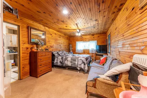 Bedroom - 75 County Road 7280, Caulfield, MO 65626 photo 3 of 5