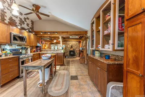 Kitchen - 75 County Road 7280, Caulfield, MO 65626 photo 3 of 3
