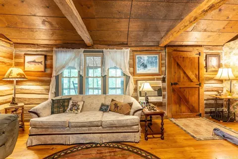 Living - 75 County Road 7280, Caulfield, MO 65626 photo 1 of 3