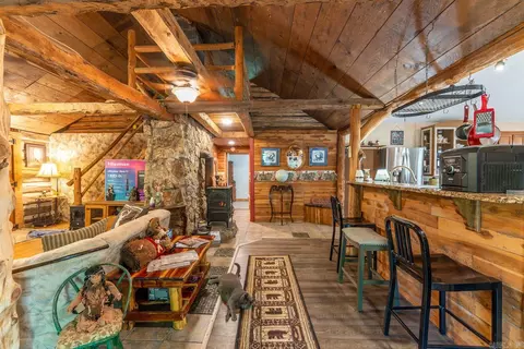 Entry Way - 75 County Road 7280, Caulfield, MO 65626 photo 1 of 6