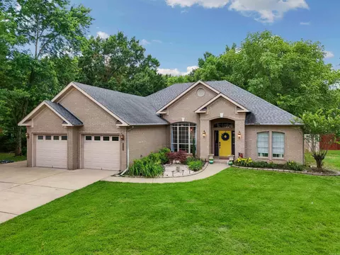 1045 Westfield Dr, Conway, AR 72034