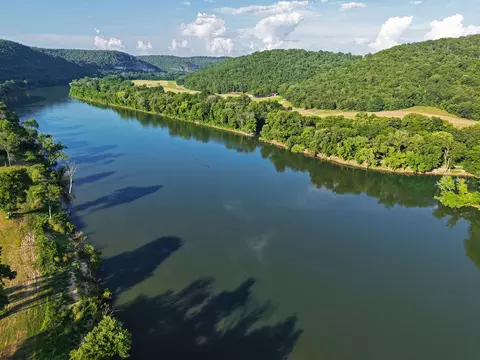 65 E School House Hollow Rd, Melbourne, AR 72556