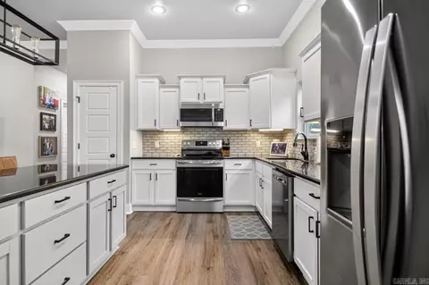 Kitchen - 2745 Empy Trl, Conway, AR 72034 photo 2 of 2