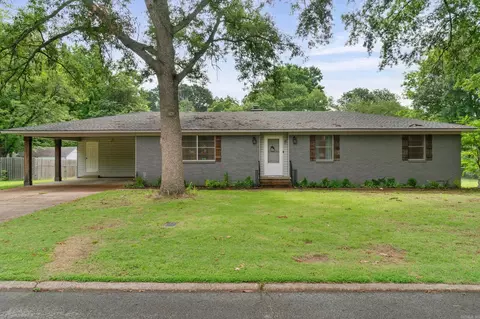 8 Susan Dr, Searcy, AR 72143