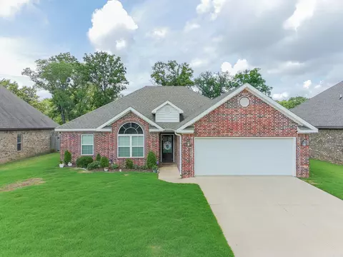 5615 Creekview Dr, Jonesboro, AR 72404