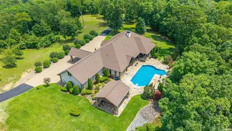 899 Rock Creek Rd, Hot Springs, AR 71913